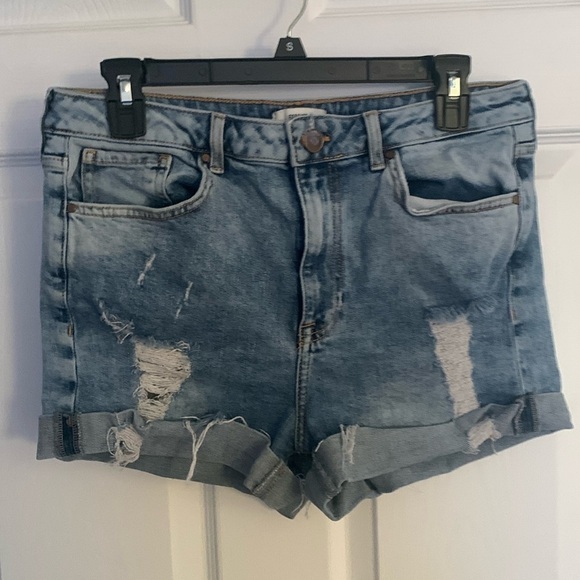 Forever 21 Distressed Denim Shorts Size 27 #329 - Picture 1 of 8